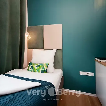 Very Berry - Glogowska 35a - Mtp - Self Check In 24h Апартаменты