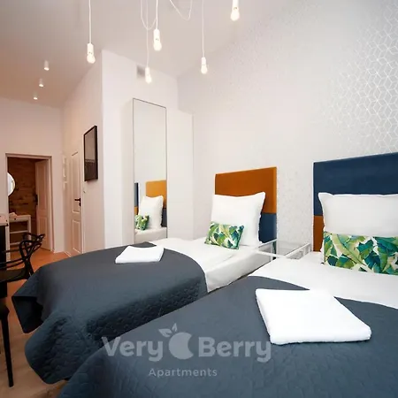 Very Berry - Glogowska 35a - Mtp - Self Check In 24h Апартаменты