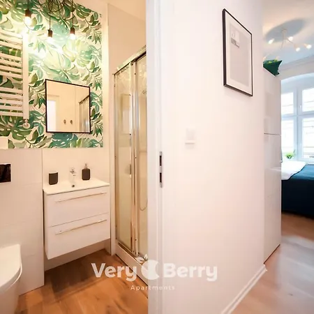 Very Berry - Glogowska 35a - Mtp - Self Check In 24h Apartment