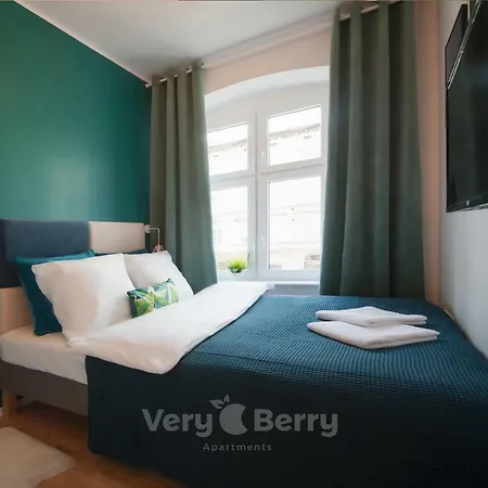 Very Berry - Glogowska 35a - Mtp - Self Check In 24h Appartement Poznań