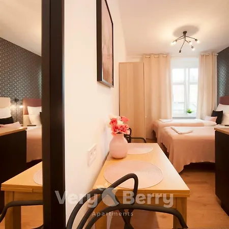 Appartement Very Berry - Glogowska 35a - Mtp - Self Check In 24h