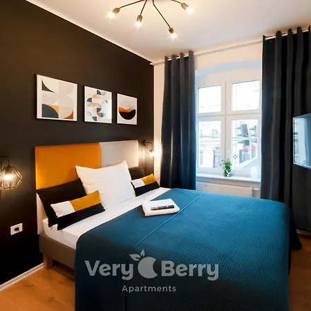 Very Berry - Glogowska 35a - Mtp - Self Check In 24h