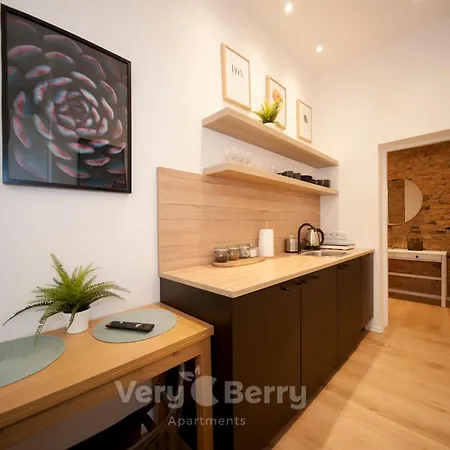 Appartement Very Berry - Glogowska 35a - Mtp - Self Check In 24h