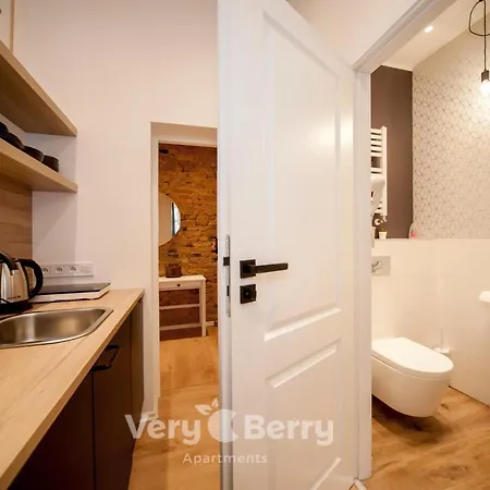 Very Berry - Glogowska 35a - Mtp - Self Check In 24h Apartment Poznan
