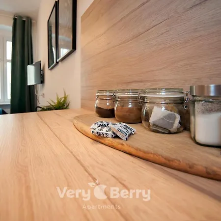 Very Berry - Glogowska 35a - Mtp - Self Check In 24h Apartment Poznan