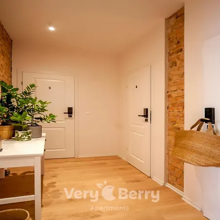 Appartement Very Berry - Glogowska 35a - Mtp - Self Check In 24h *