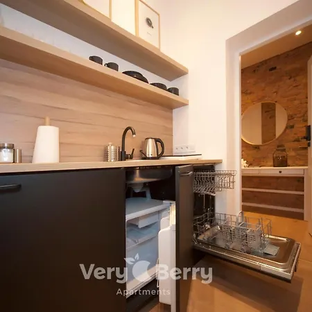 Very Berry - Glogowska 35a - Mtp - Self Check In 24h Apartment