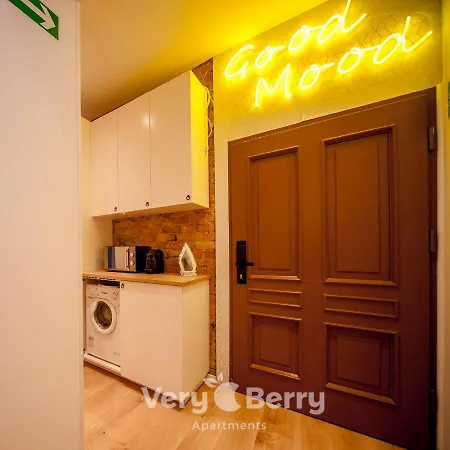 Very Berry - Glogowska 35a - Mtp - Self Check In 24h Poznan